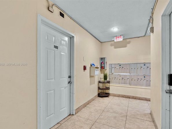 1830 Dixieanna St 102, Hollywood FL 33020