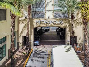 9066 SW 73rd Ct 203, Miami FL 33156