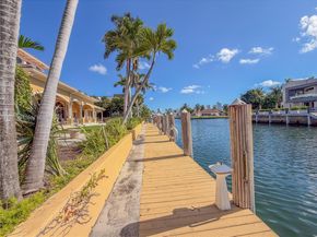 3220 NE 165th St, North Miami Beach FL 33160