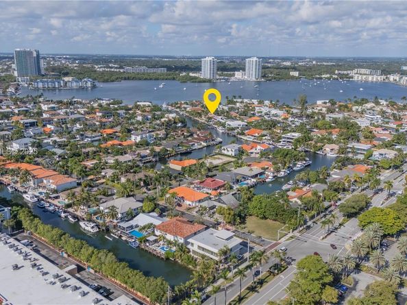 3220 NE 165th St, North Miami Beach FL 33160