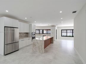 8560 NW 169th Ter, Miami Lakes FL 33016