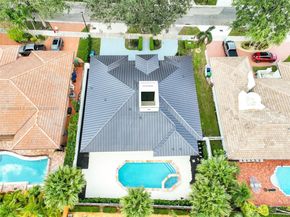 8560 NW 169th Ter, Miami Lakes FL 33016