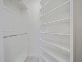 8560 NW 169th Ter, Miami Lakes FL 33016