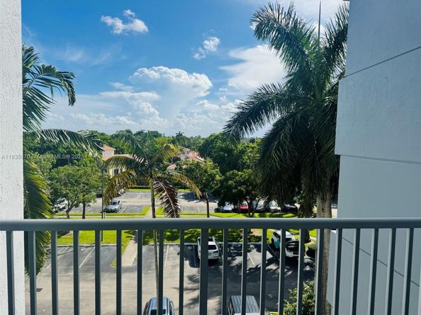10700 NW 66th St 414, Doral FL 33178