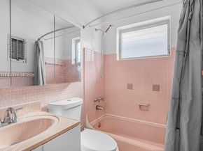200 76th St 59, Miami Beach FL 33141