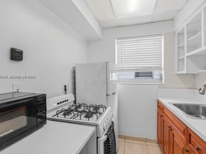 200 76th St 59, Miami Beach FL 33141