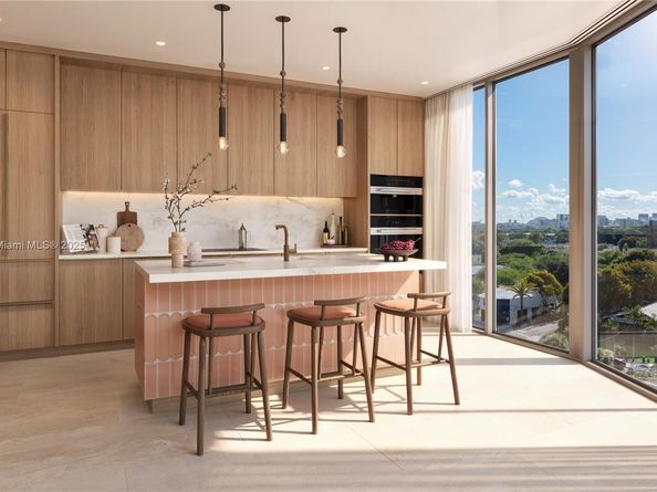 2215 NW 1st Place 622, Miami FL 33127