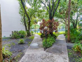 2601 NW 48th Ter 147, Lauderdale Lakes FL 33313