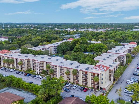 2601 NW 48th Ter 147, Lauderdale Lakes FL 33313