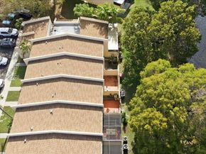 1270 NW 99th Ave 60, Pembroke Pines FL 33024