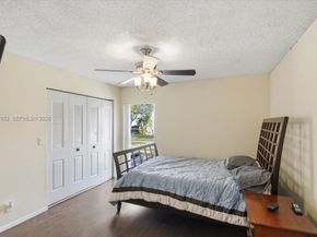 1270 NW 99th Ave 60, Pembroke Pines FL 33024