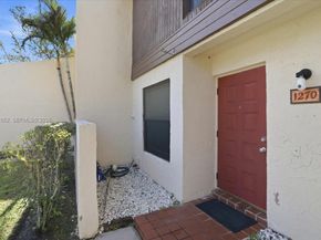 1270 NW 99th Ave 60, Pembroke Pines FL 33024