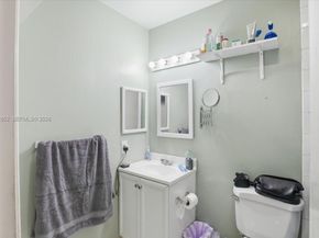 1270 NW 99th Ave 60, Pembroke Pines FL 33024