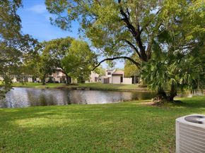 1270 NW 99th Ave 60, Pembroke Pines FL 33024