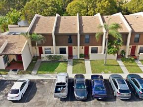 1270 NW 99th Ave 60, Pembroke Pines FL 33024