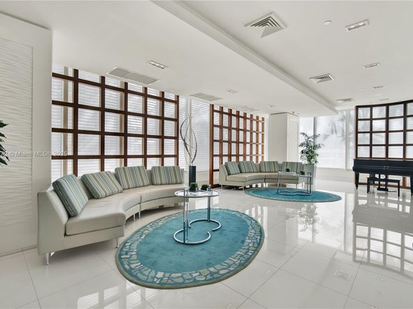 2831 N Ocean Blvd 308N, Fort Lauderdale FL 33308