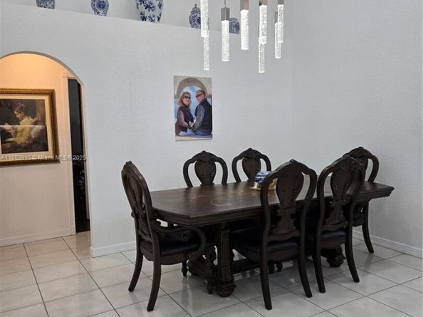 15661 SW 16th Ct, Pembroke Pines FL 33027