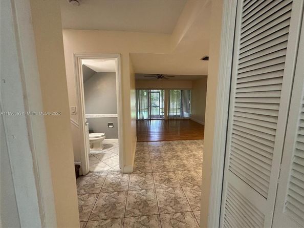 8005 Lagos De Campo Blvd L4, Tamarac FL 33321