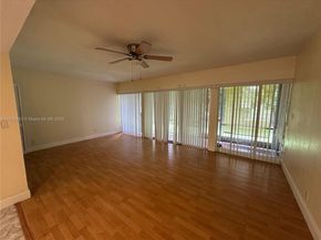 8005 Lagos De Campo Blvd L4, Tamarac FL 33321