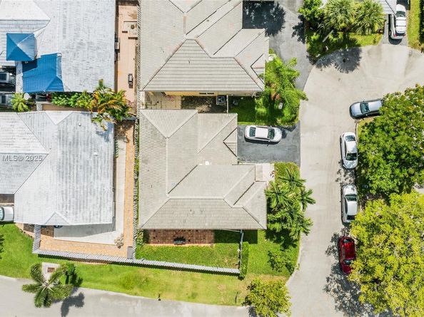 5498 NW 45th Way, Coconut Creek FL 33073