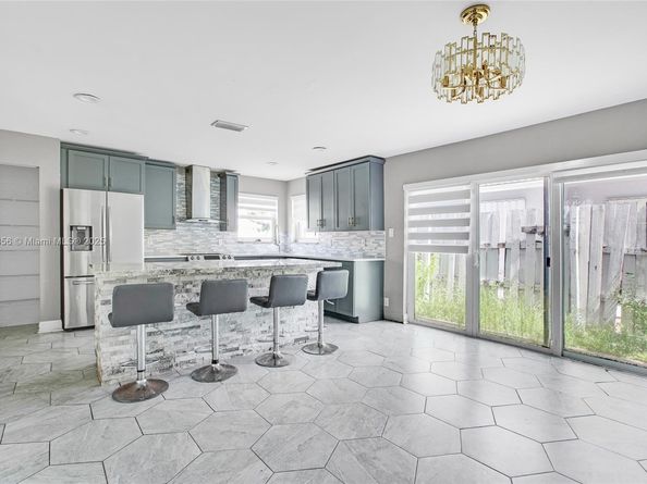 5498 NW 45th Way, Coconut Creek FL 33073