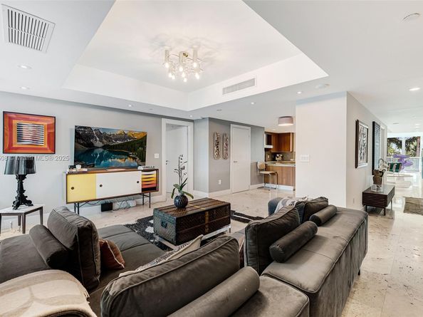 2627 S Bayshore Dr 504, Miami FL 33133