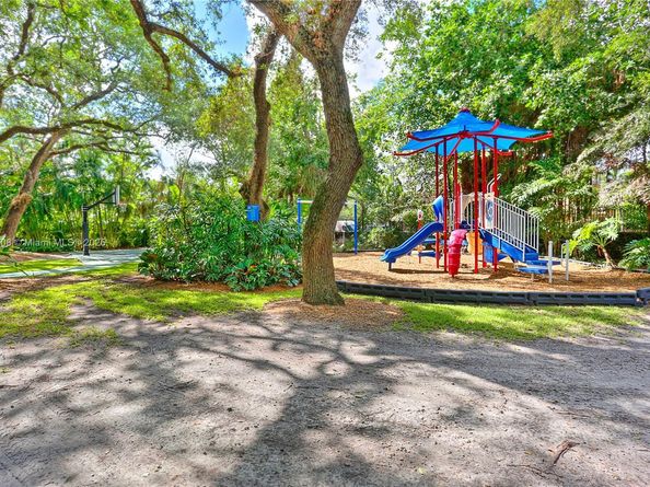 2627 S Bayshore Dr 504, Miami FL 33133