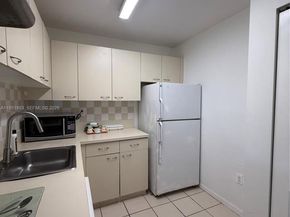 10431 N Kendall Dr D104, Miami FL 33176