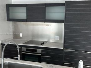 200 Biscayne Boulevard Way 3109, Miami FL 33131