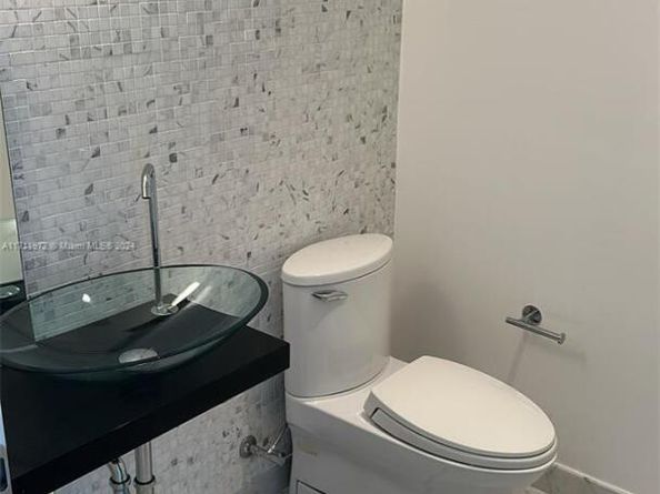 200 Biscayne Boulevard Way 3109, Miami FL 33131