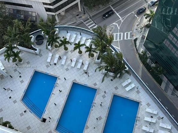 200 Biscayne Boulevard Way 3109, Miami FL 33131