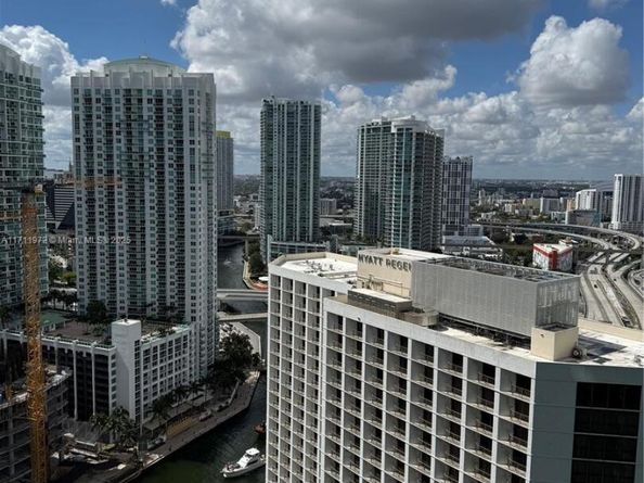200 Biscayne Boulevard Way 3109, Miami FL 33131