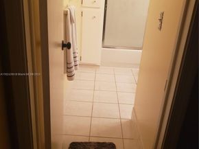 2220 NE 68th St 1028, Fort Lauderdale FL 33308