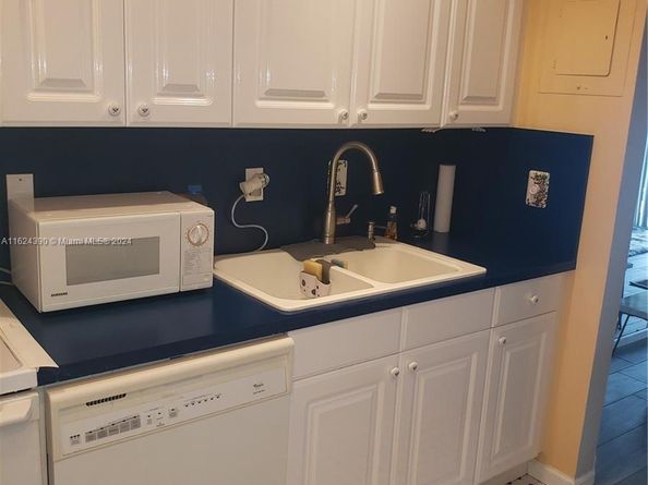 2220 NE 68th St 1028, Fort Lauderdale FL 33308
