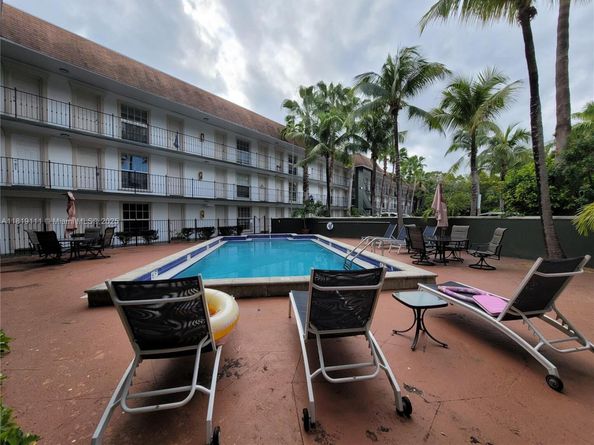 3245 Virginia St 17, Miami FL 33133