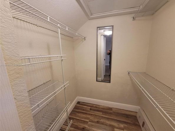 3245 Virginia St 17, Miami FL 33133