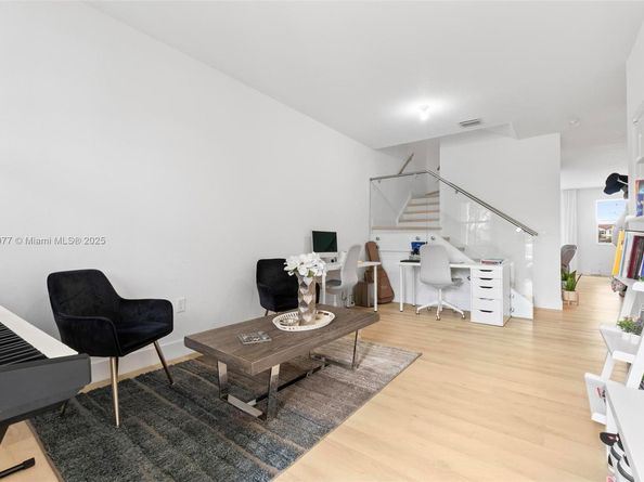 12824 NW 22nd Pl 12824, Miami FL 33167