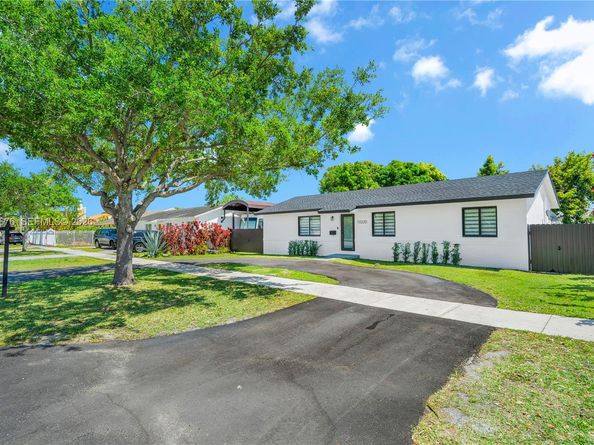 10220 SW 168th St, Miami FL 33157