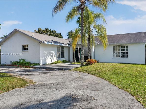 19641 Sterling Dr, Cutler Bay FL 33157