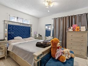 19641 Sterling Dr, Cutler Bay FL 33157