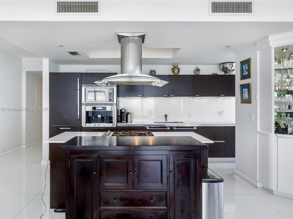 3737 Collins Ave S801, Miami Beach FL 33140