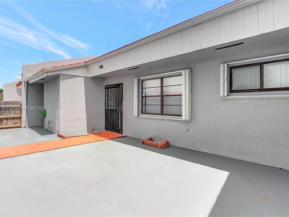 8133 SW 152nd Ct, Miami FL 33193
