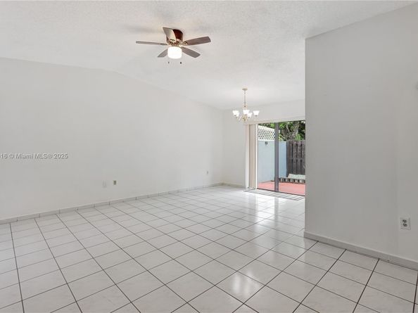 8133 SW 152nd Ct, Miami FL 33193