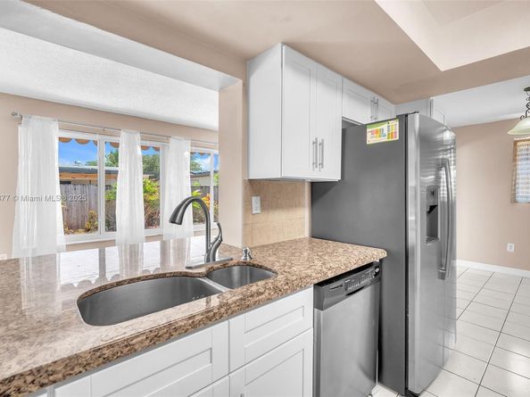 9200 SW 54th St, Cooper City FL 33328