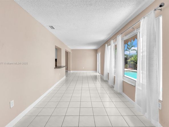 9200 SW 54th St, Cooper City FL 33328