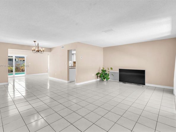 9200 SW 54th St, Cooper City FL 33328