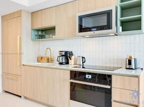 159 NE 6th St 3004, Miami FL 33132