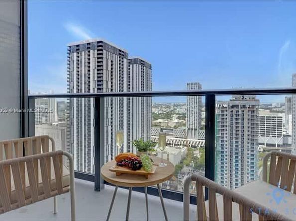 159 NE 6th St 3004, Miami FL 33132