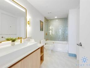 159 NE 6th St 3004, Miami FL 33132