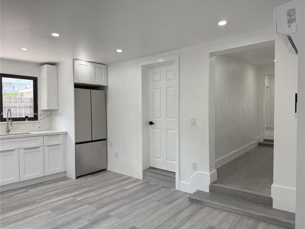 240 SW 55th Ave, Coral Gables FL 33134